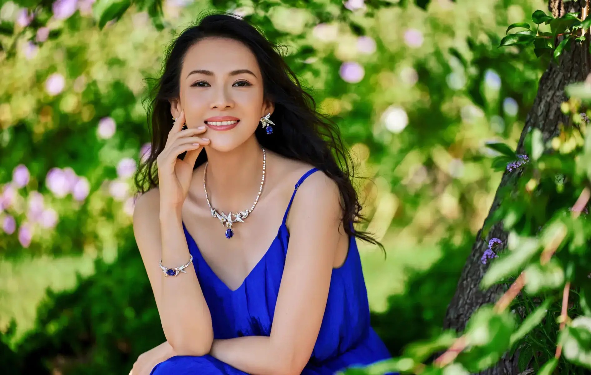 秦岚纽约时装周看秀生图美到上热搜！靠 8 个变美好习惯，46 岁养出仙女体态和少女气色