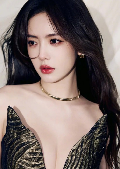 乐华娱乐六成收益靠王一博！杜华发文否认不续约：荒谬