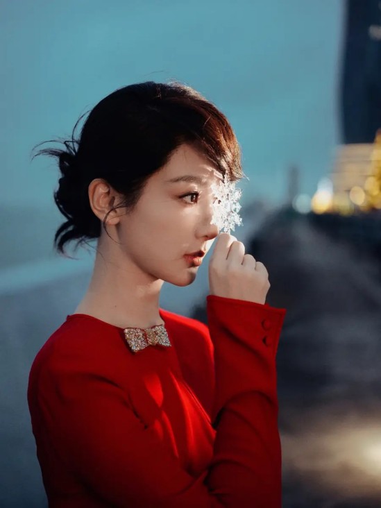 孙俪发文告别2025：今年最大的收获是学会了冥想