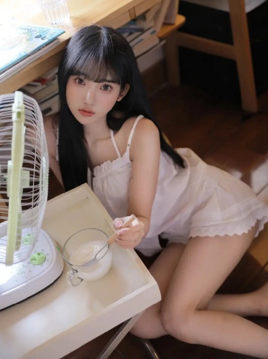 司晓迪爆料风波发酵，鹿晗关晓彤真要撕破脸？