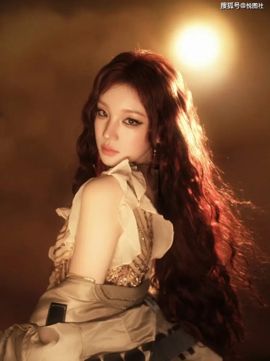 金晨说还没有接到春晚邀请：为啥呀？是我不够喜庆吗？